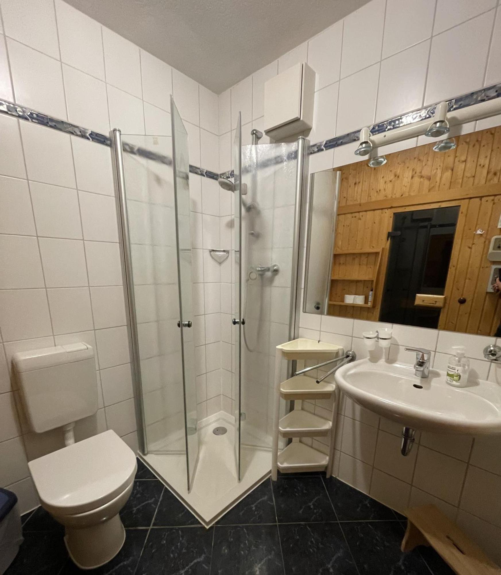 Wiek auf Rügen Ferienwohnungen Wiek, Haus Luv & Lee מראה חיצוני תמונה